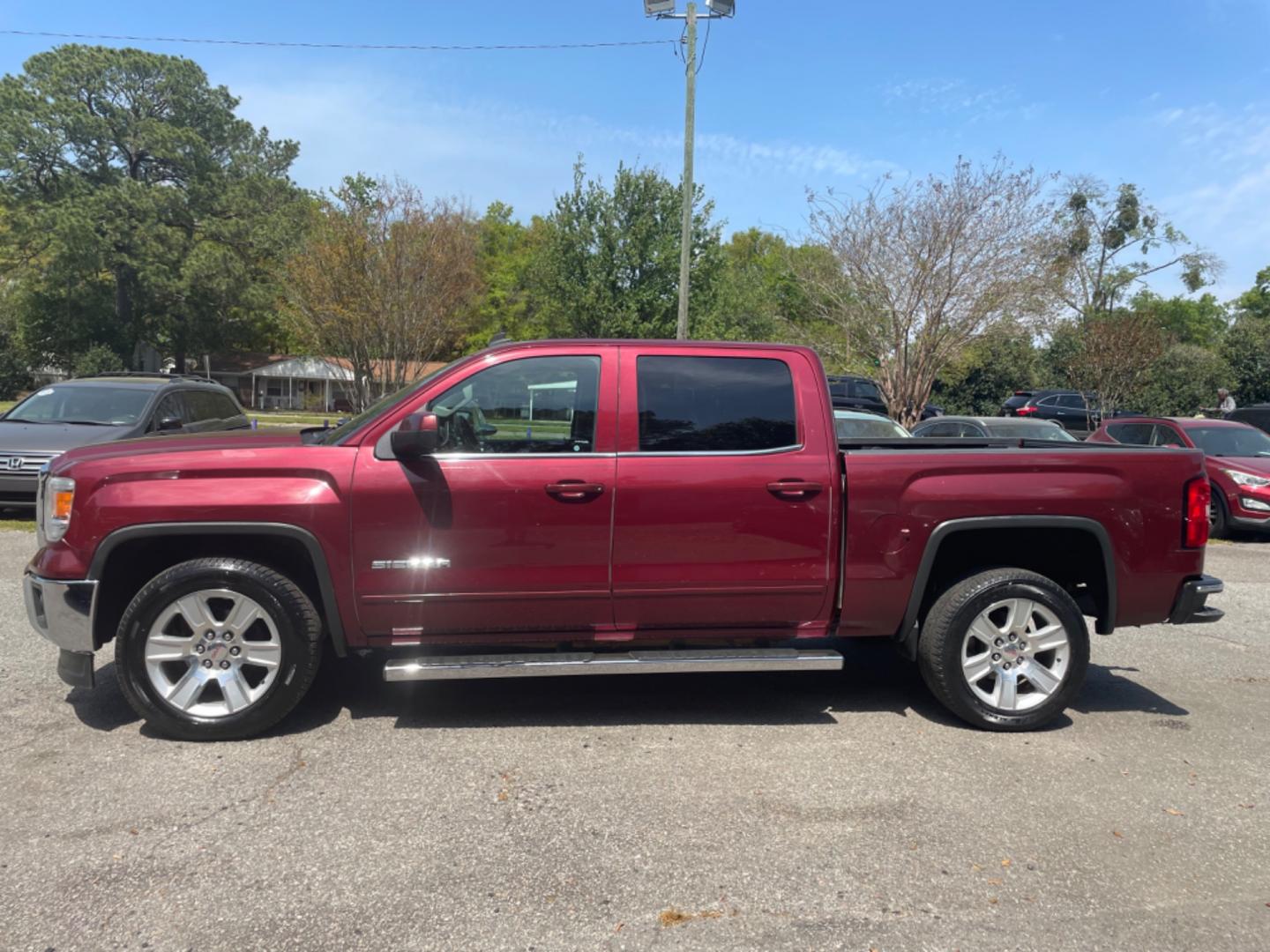 2014 RED GMC SIERRA 1500 SLE (3GTP1UEC5EG) with an 5.3L engine, Automatic transmission, located at 5103 Dorchester Rd., Charleston, SC, 29418-5607, (843) 767-1122, 36.245171, -115.228050 - Photo#3